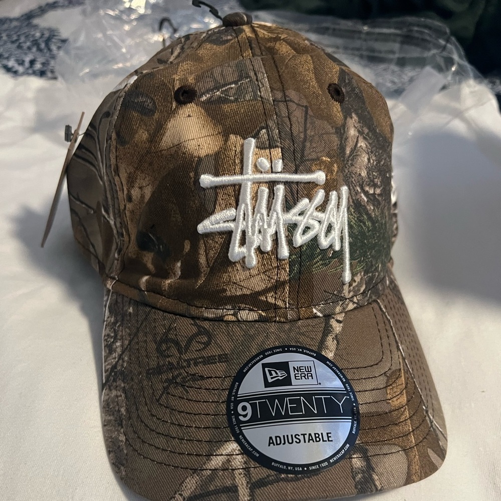 NWT STUSSY REALTREE CAMO ADJUSTABLE HAT